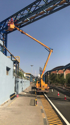 高空作業(yè)車的租賃指南 選擇高空車、云梯車、登高車與升降車的專業(yè)解析